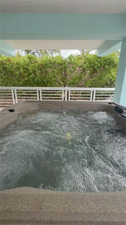For Rent: $6,900 (3 beds, 2 baths, 1380 Square Feet)