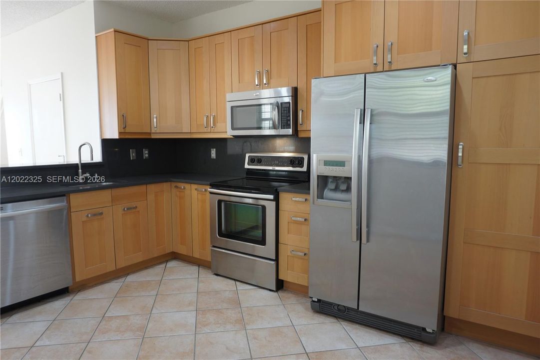 En Renta: $3,500 (4 camas, 2 baños, 1737 Pies cuadrados)