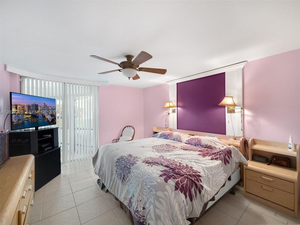 En Venta: $250,000 (3 camas, 2 baños, 1414 Pies cuadrados)