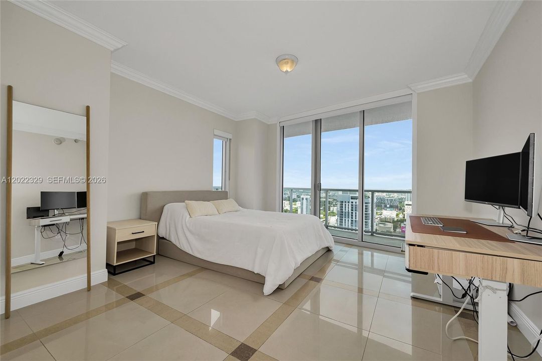 For Sale: $635,000 (2 beds, 2 baths, 1310 Square Feet)