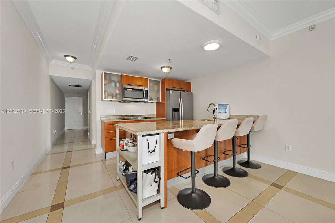 For Sale: $635,000 (2 beds, 2 baths, 1310 Square Feet)