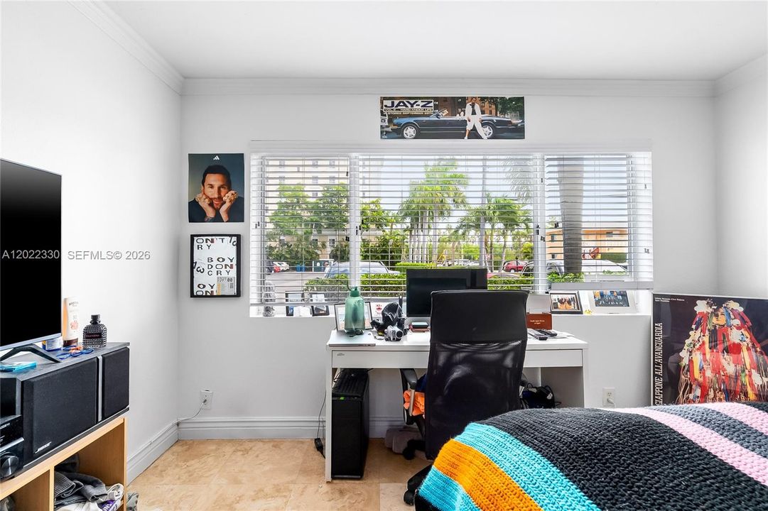 For Sale: $619,000 (2 beds, 2 baths, 1120 Square Feet)