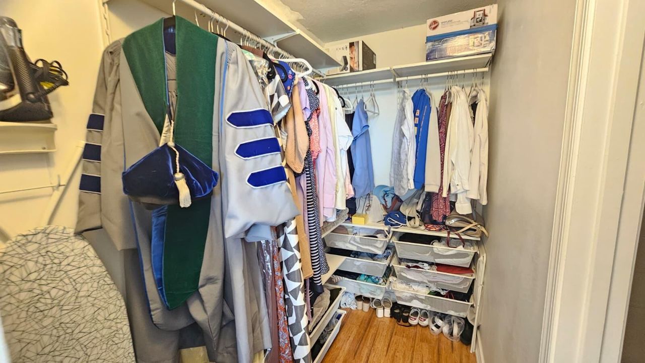 9235 Lagoon_MASTER CLOSET
