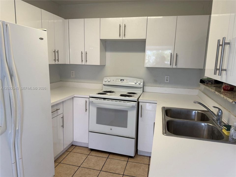 For Rent: $3,600 (4 beds, 2 baths, 1790 Square Feet)