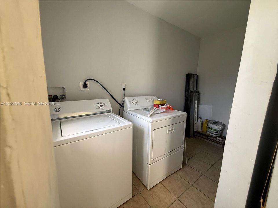 For Rent: $3,600 (4 beds, 2 baths, 1790 Square Feet)