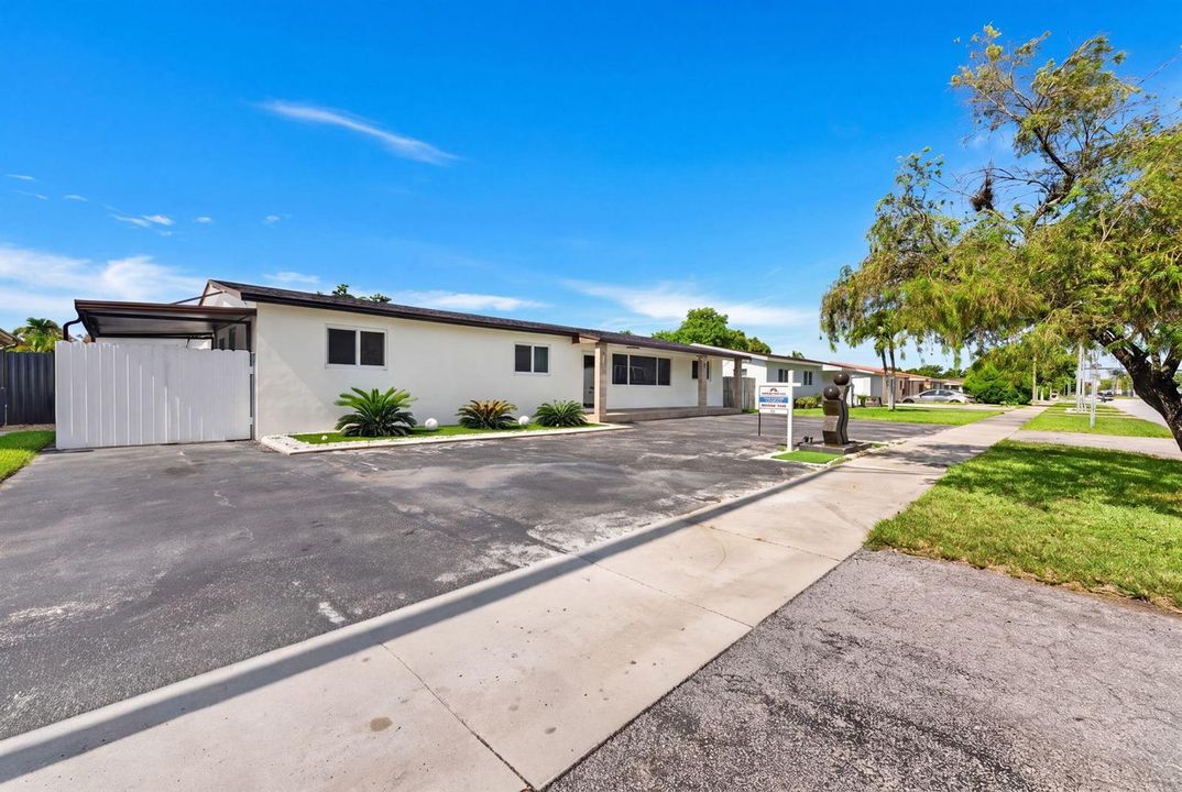 3-web-or-mls-Exterior_DSC04544_hf4k
