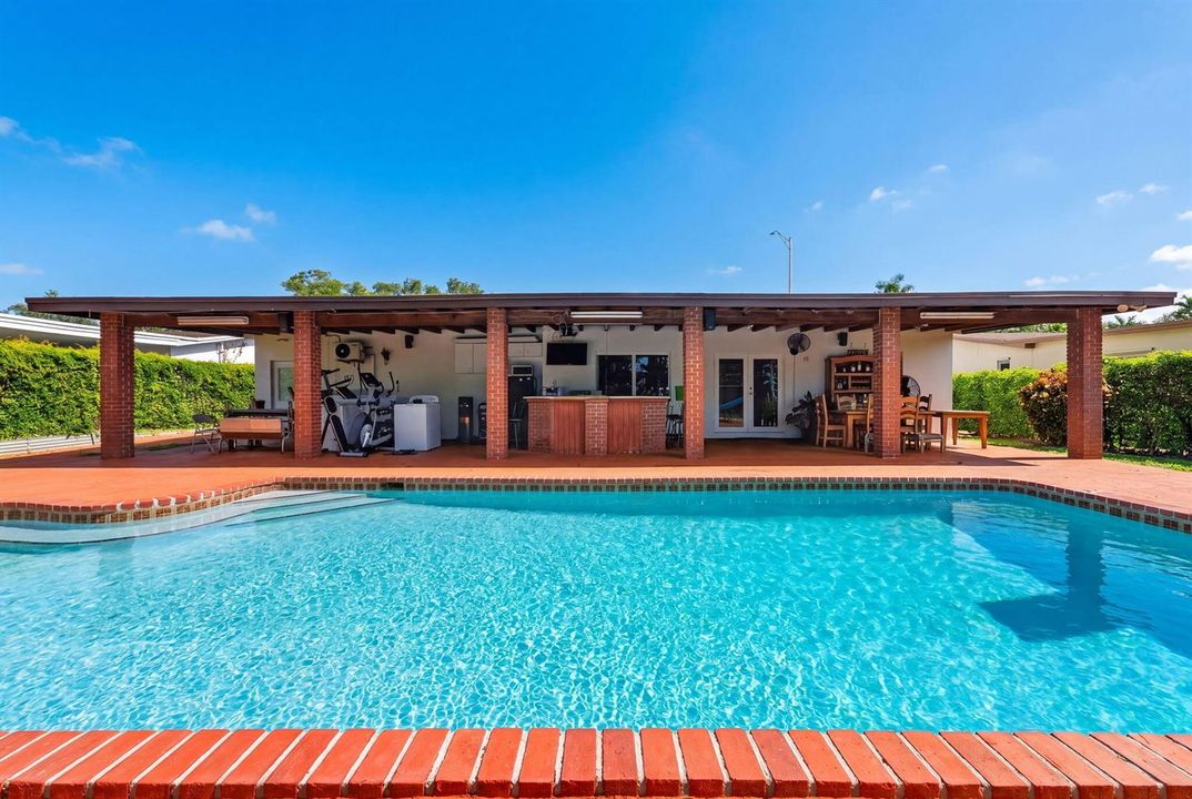 7-web-or-mls-Exterior_DSC04620_hf4k