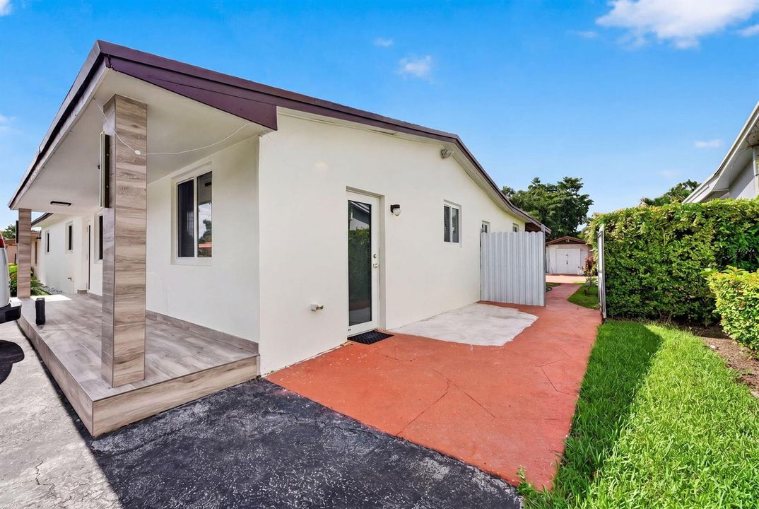 4-web-or-mls-Exterior_DSC04568_hf4k
