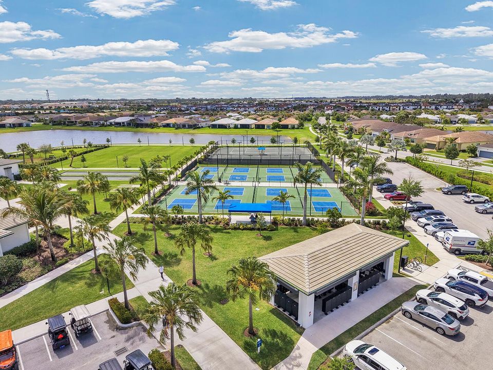 Cresswind Amenities