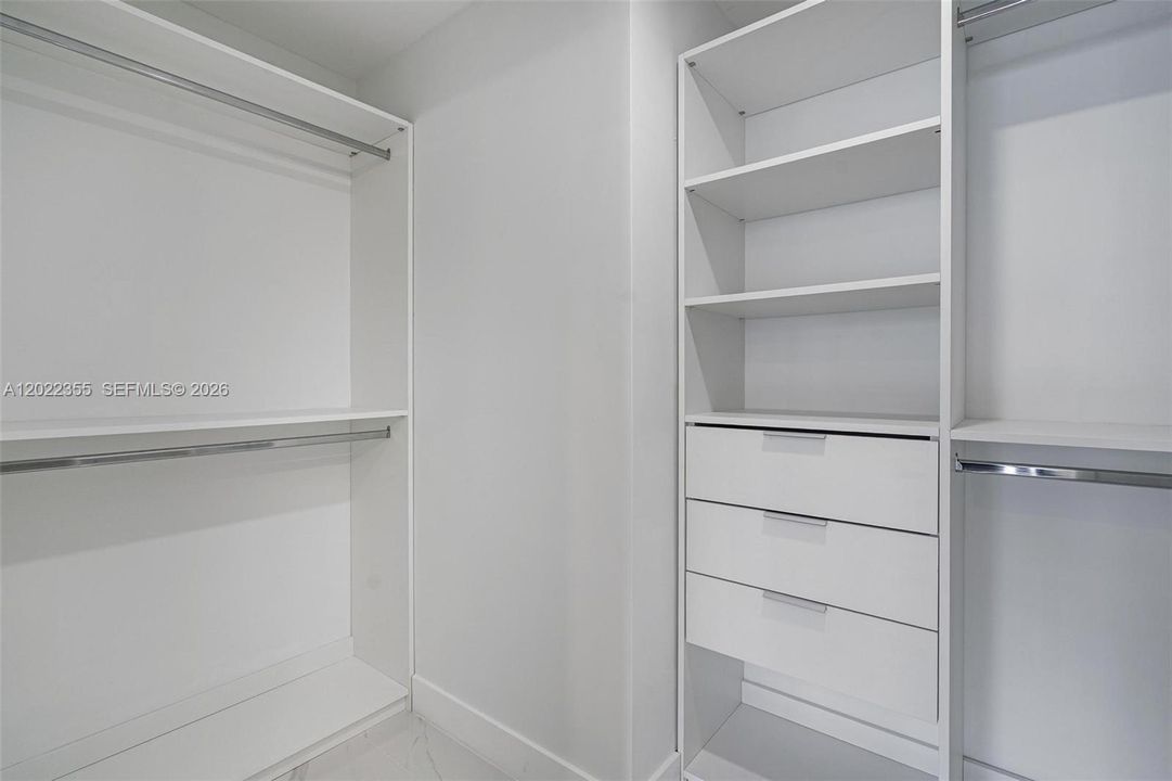Active With Contract: $6,500 (1 beds, 2 baths, 0 Square Feet)