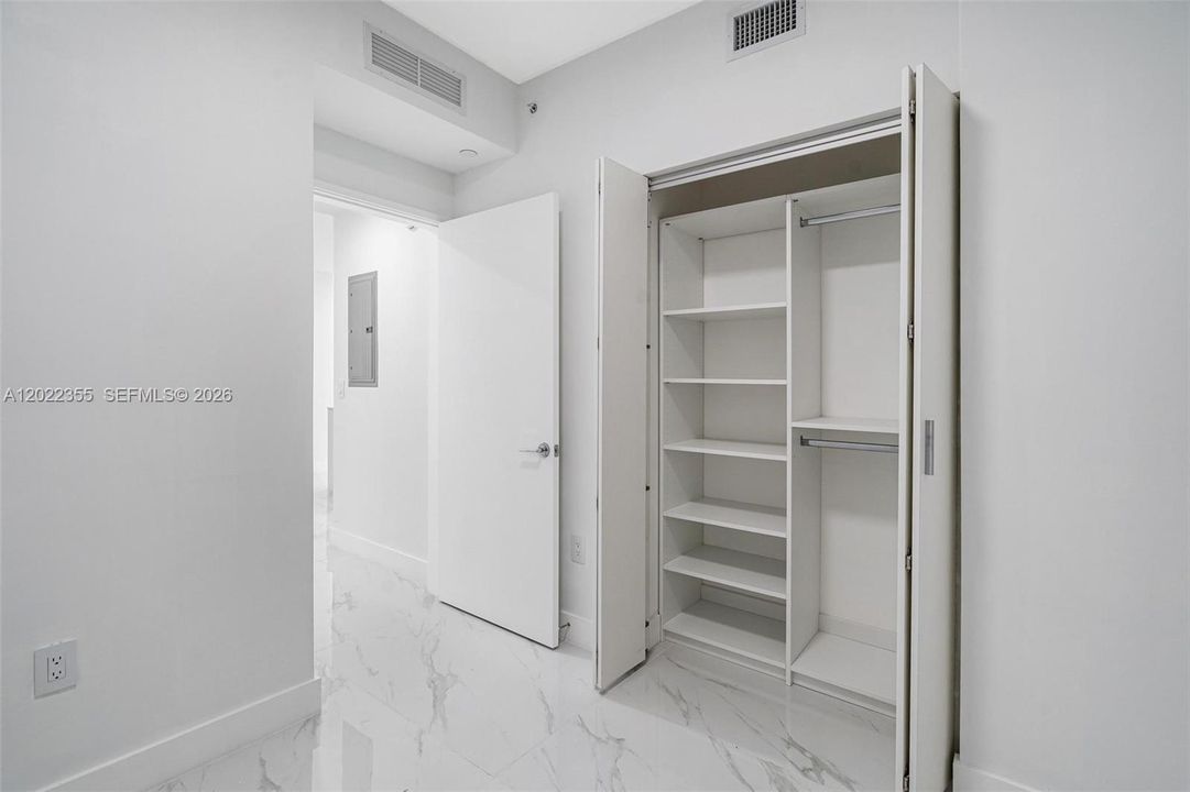Active With Contract: $6,500 (1 beds, 2 baths, 0 Square Feet)
