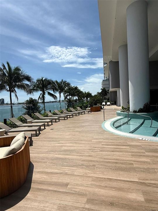 Active With Contract: $6,500 (1 beds, 2 baths, 0 Square Feet)