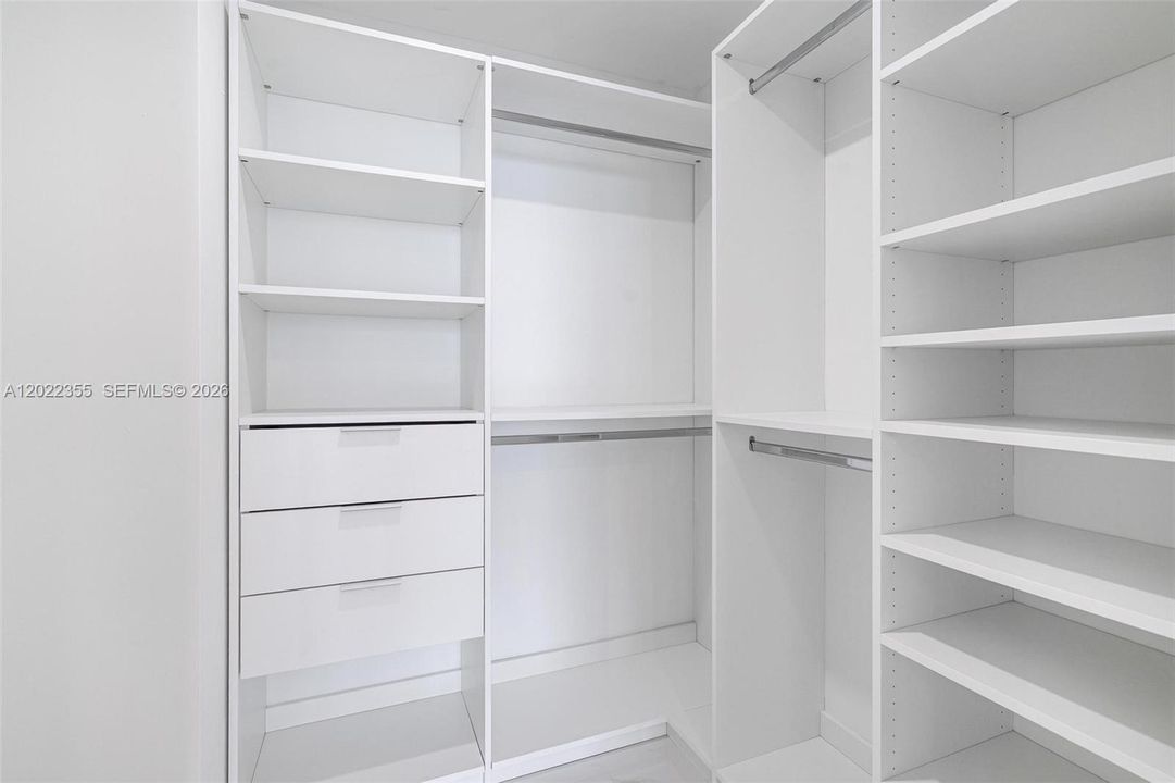 Active With Contract: $6,500 (1 beds, 2 baths, 0 Square Feet)