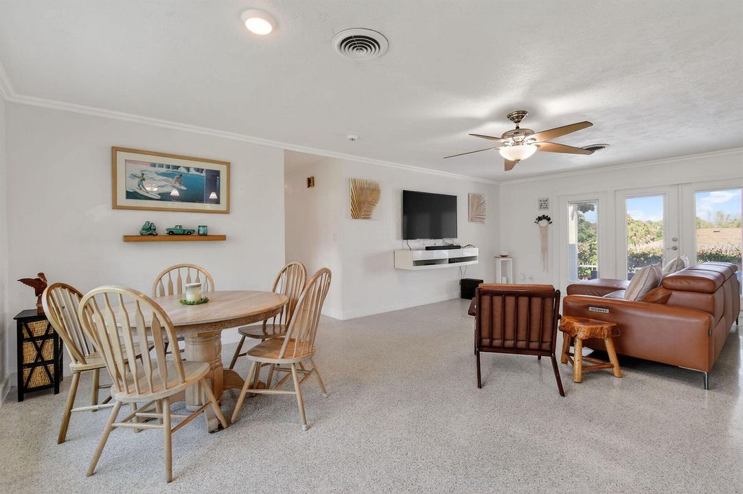 Dining / living area