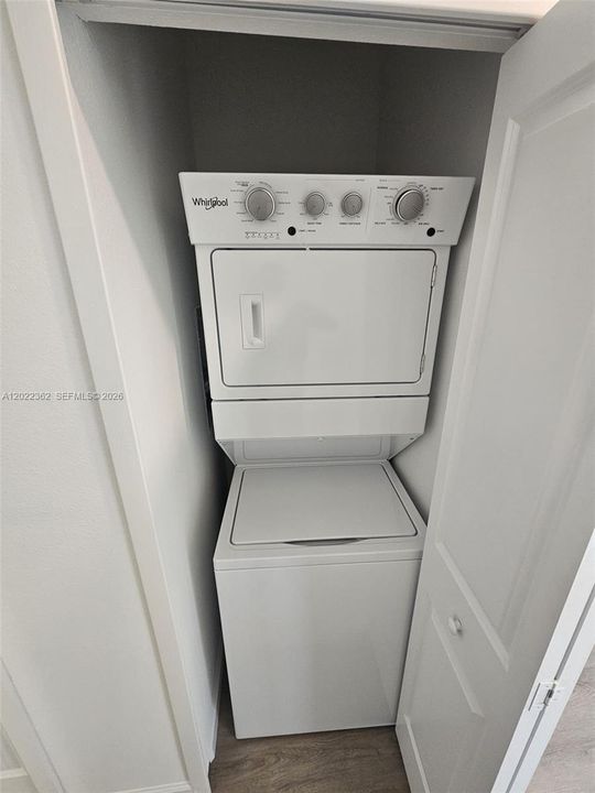 В аренду: $2,390 (3 спален, 2 ванн, 1687 Квадратных фут)