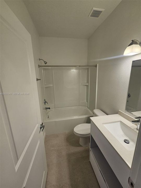 В аренду: $2,390 (3 спален, 2 ванн, 1687 Квадратных фут)