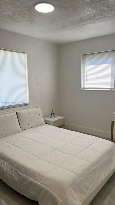 For Rent: $2,700 (2 beds, 1 baths, 750 Square Feet)