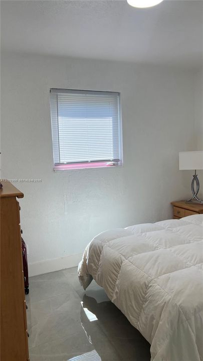 For Rent: $2,700 (2 beds, 1 baths, 750 Square Feet)