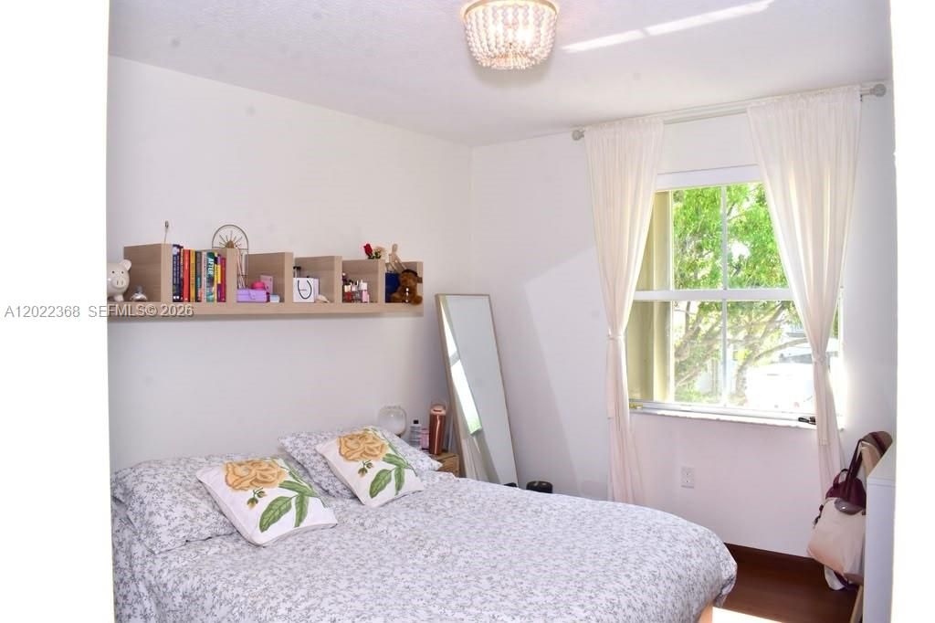 En Renta: $5,500 (4 camas, 3 baños, 2391 Pies cuadrados)
