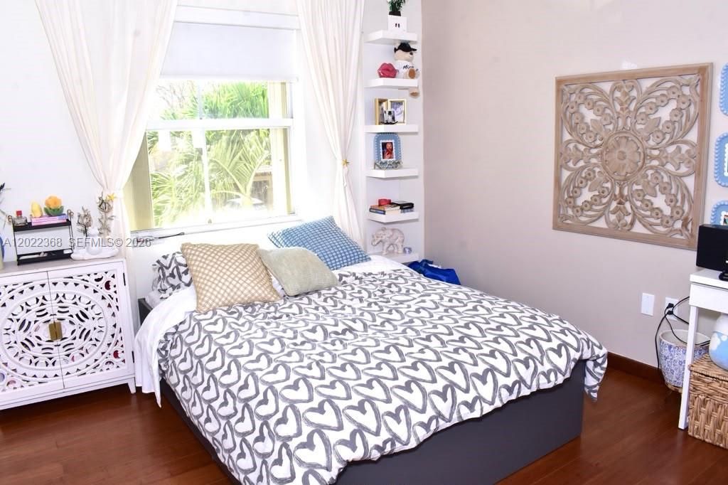 En Renta: $5,500 (4 camas, 3 baños, 2391 Pies cuadrados)