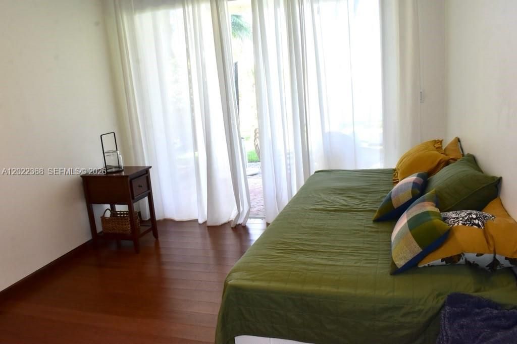 En Renta: $5,500 (4 camas, 3 baños, 2391 Pies cuadrados)