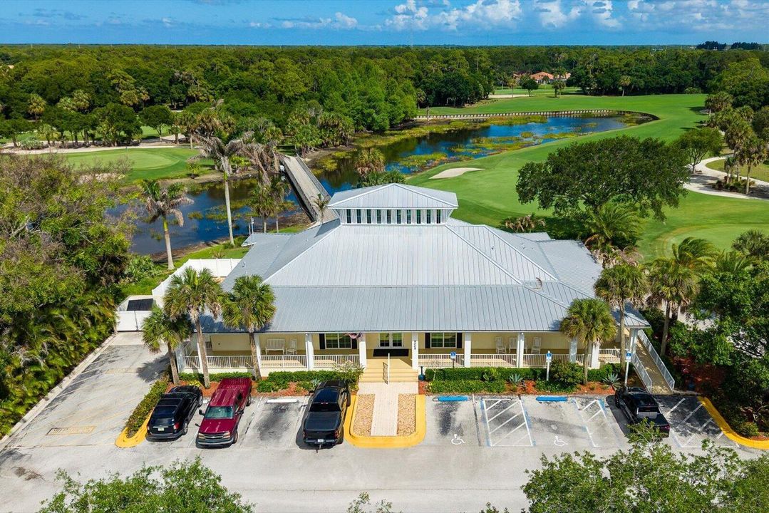 Public golf course club house