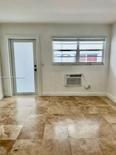 En Venta: $199,000 (0 camas, 1 baños, 446 Pies cuadrados)