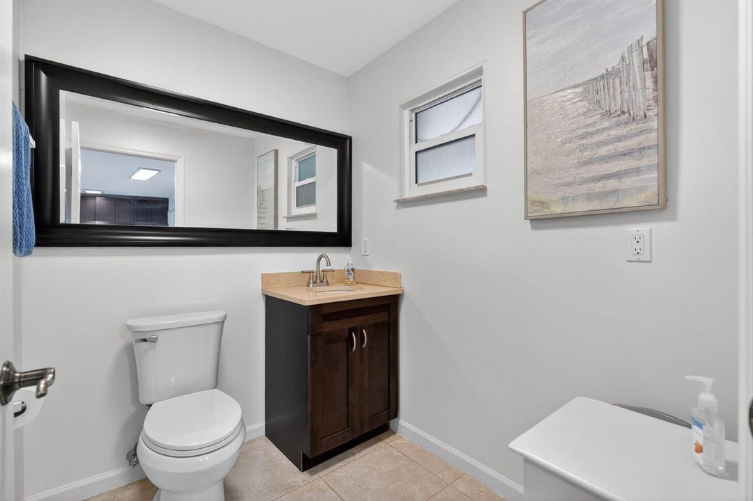 Guest half bath