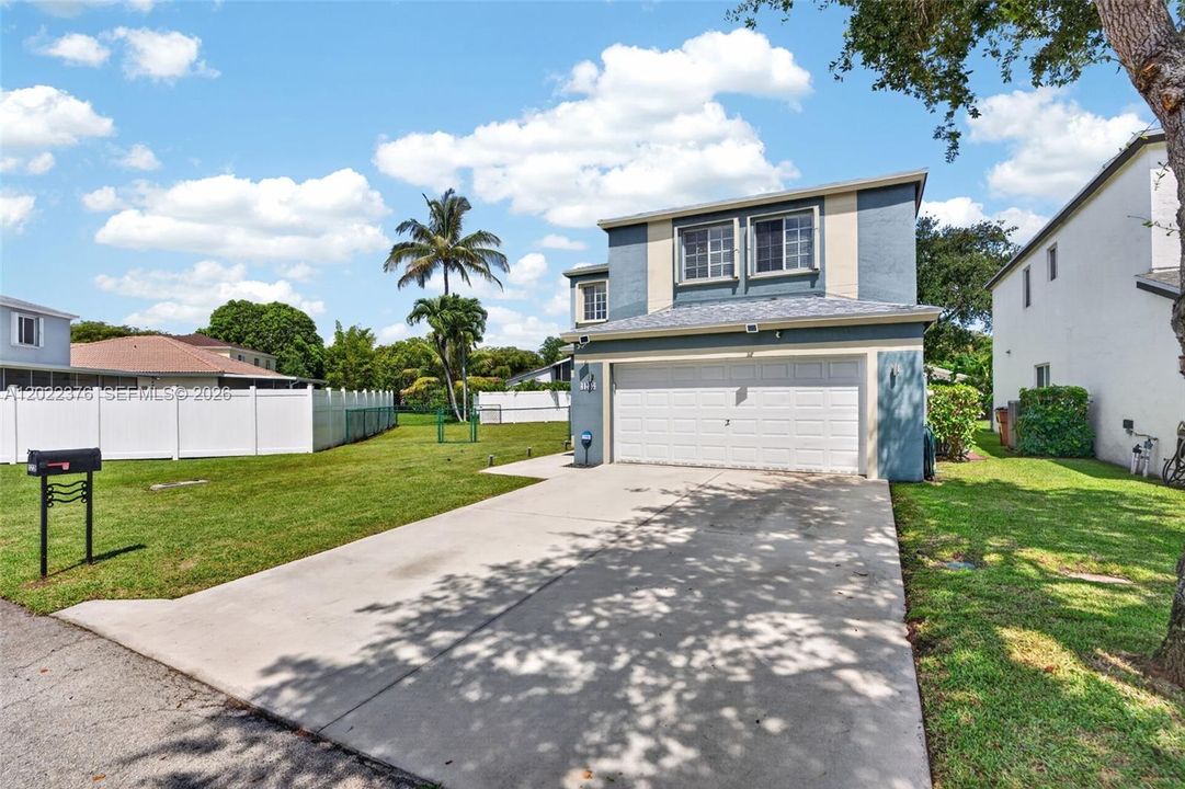 For Sale: $614,000 (4 beds, 2 baths, 2231 Square Feet)