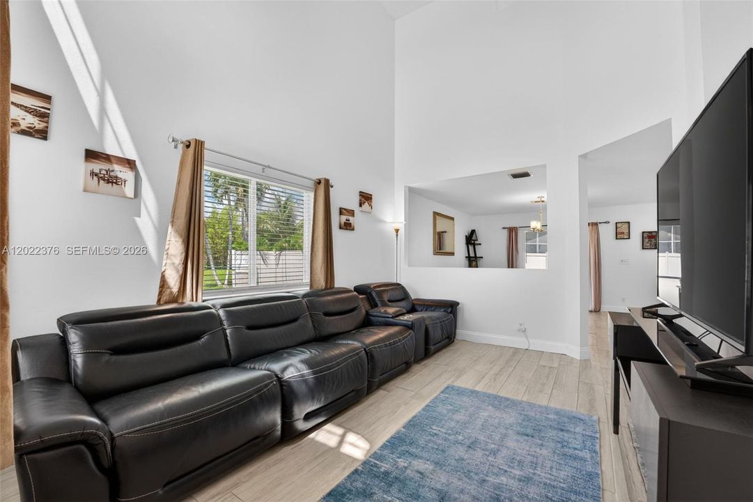 For Sale: $614,000 (4 beds, 2 baths, 2231 Square Feet)
