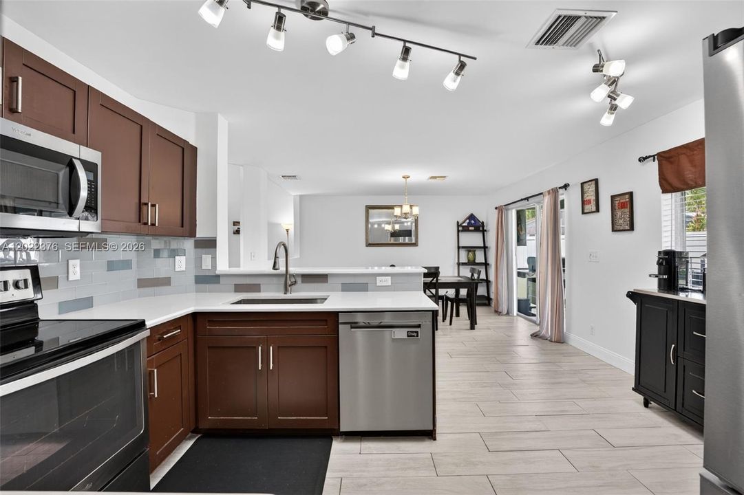 For Sale: $614,000 (4 beds, 2 baths, 2231 Square Feet)
