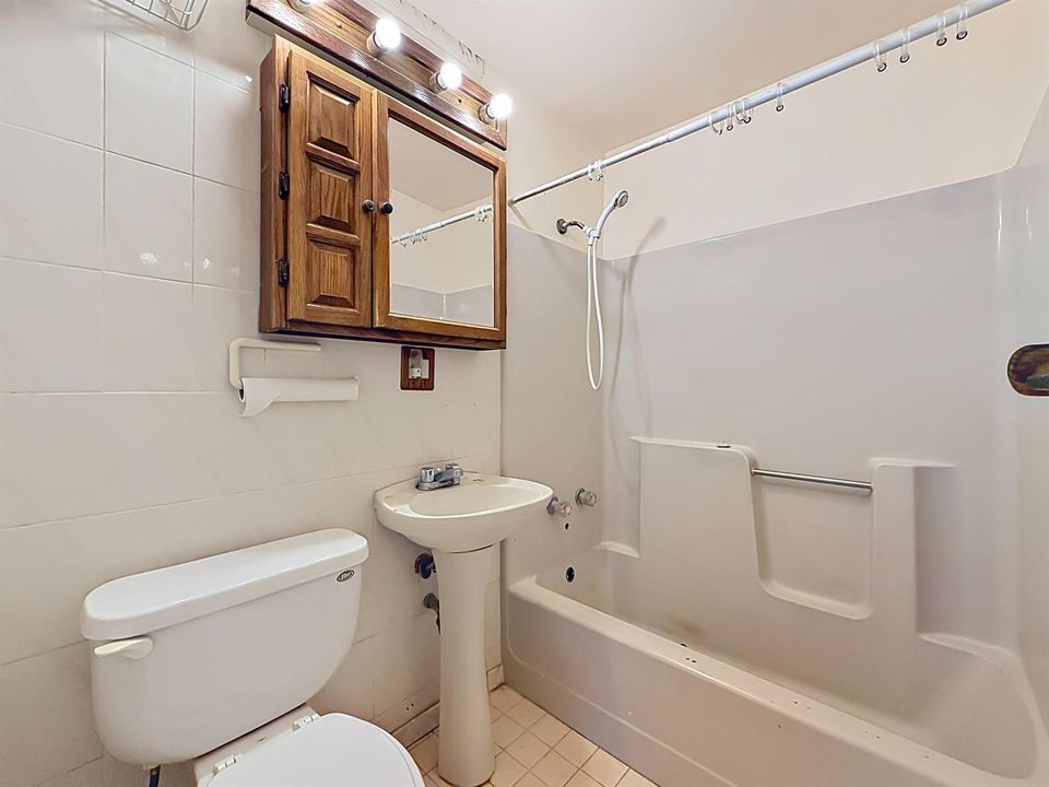 2066 Tarragon Road-49