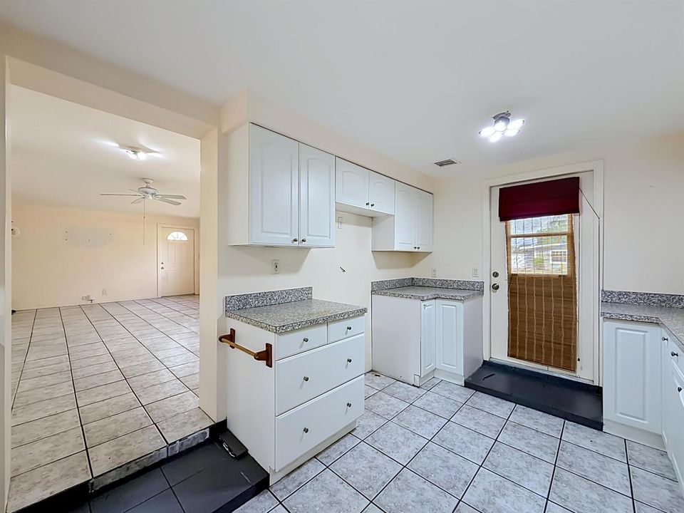 2066 Tarragon Road-26