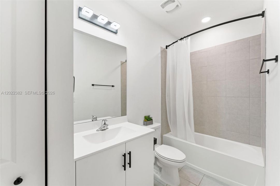 Недавно продано: $965,990 (4 спален, 3 ванн, 2652 Квадратных фут)