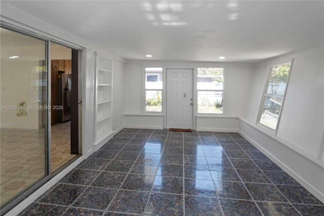 For Sale: $500,000 (3 beds, 1 baths, 1506 Square Feet)