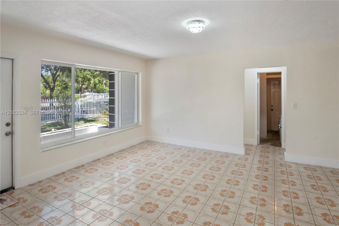 For Sale: $500,000 (3 beds, 1 baths, 1506 Square Feet)