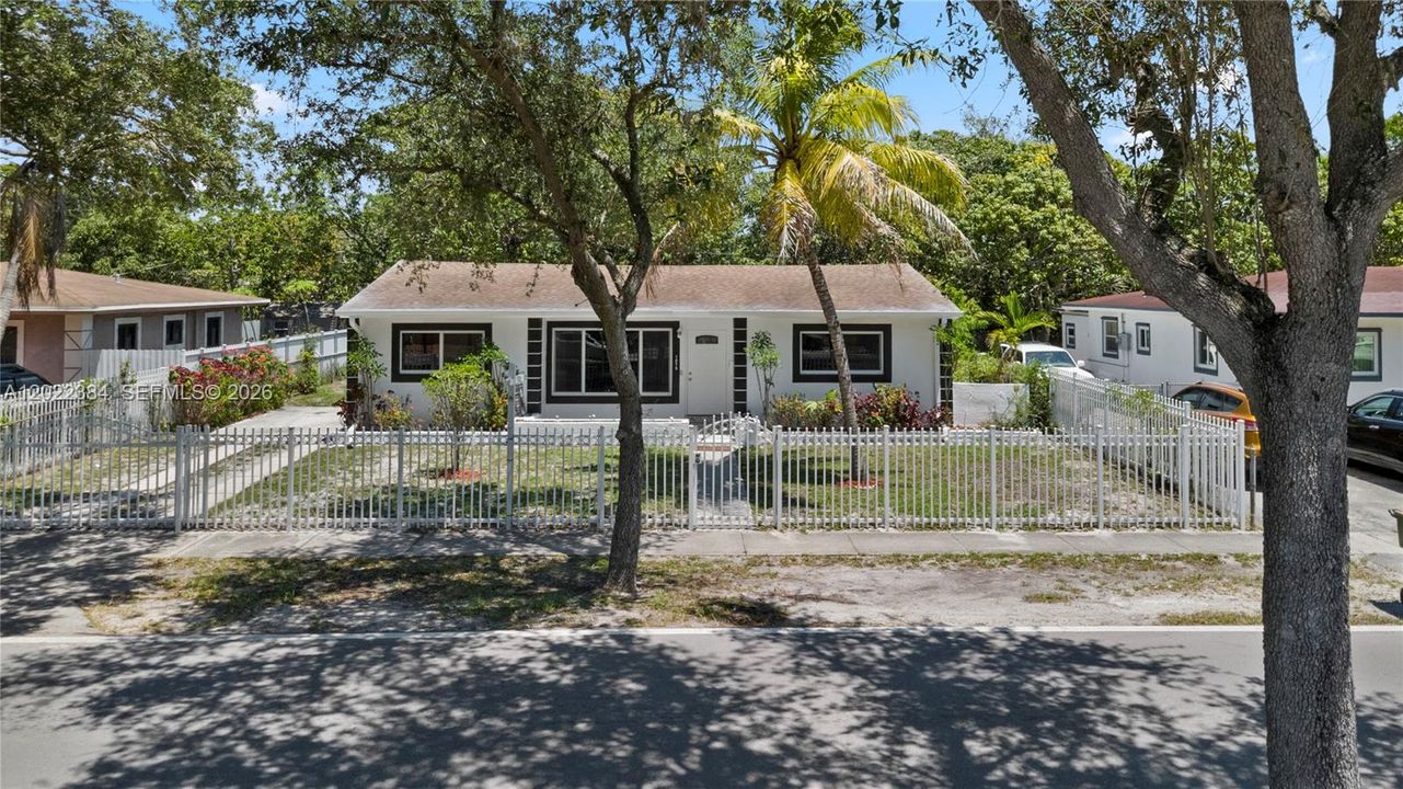 For Sale: $500,000 (3 beds, 1 baths, 1506 Square Feet)