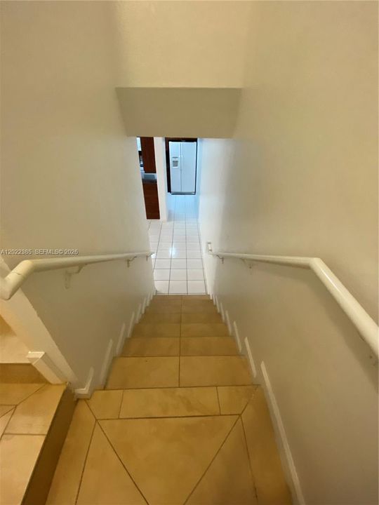 На продажу: $350,000 (3 спален, 2 ванн, 1180 Квадратных фут)