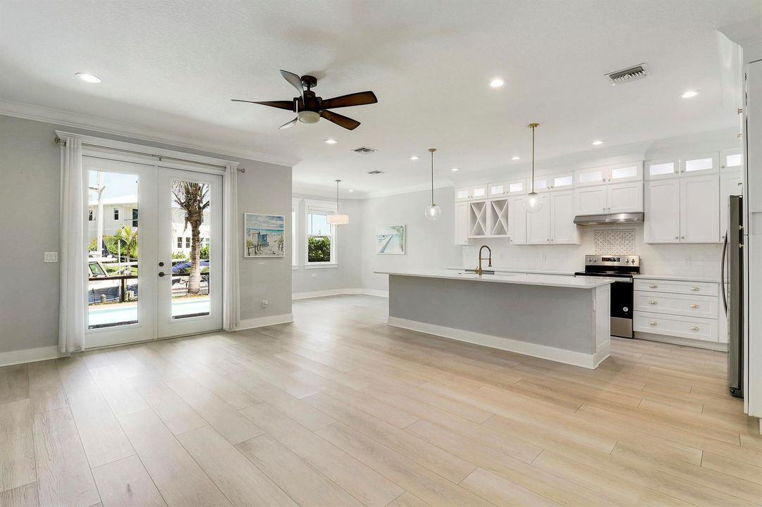 kitchen/living/dining