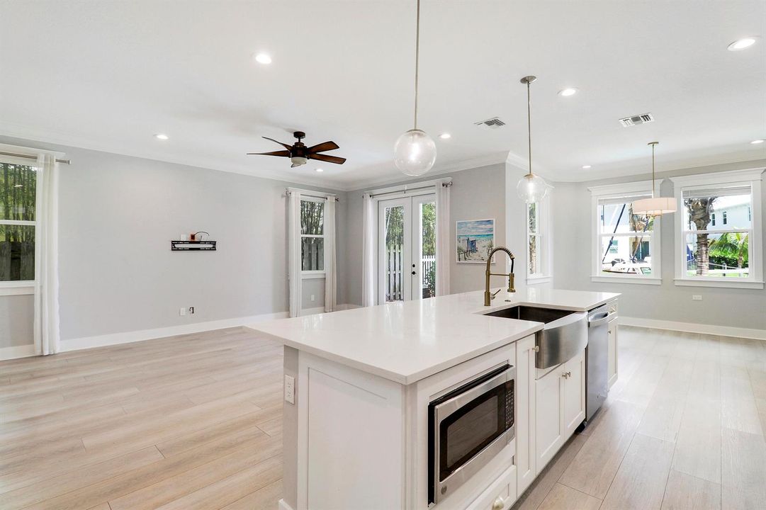 kitchen/living