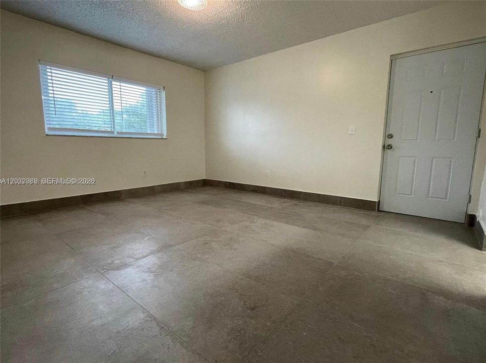 For Rent: $1,725 (1 beds, 1 baths, 659 Square Feet)