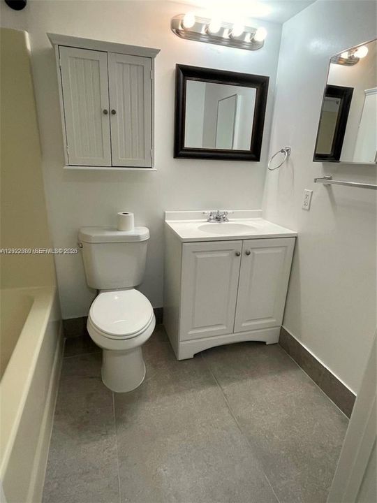 For Rent: $1,725 (1 beds, 1 baths, 659 Square Feet)