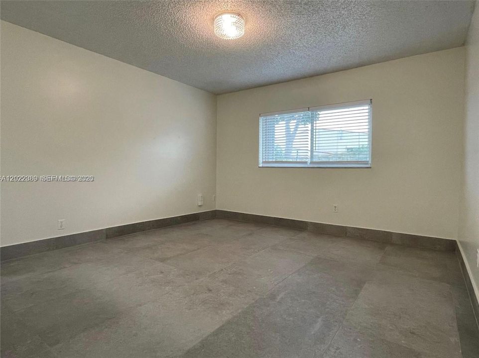 For Rent: $1,725 (1 beds, 1 baths, 659 Square Feet)