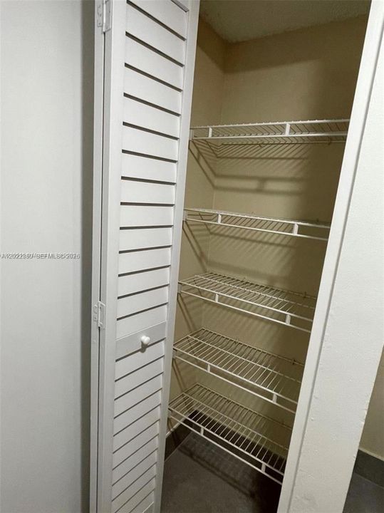 For Rent: $1,725 (1 beds, 1 baths, 659 Square Feet)