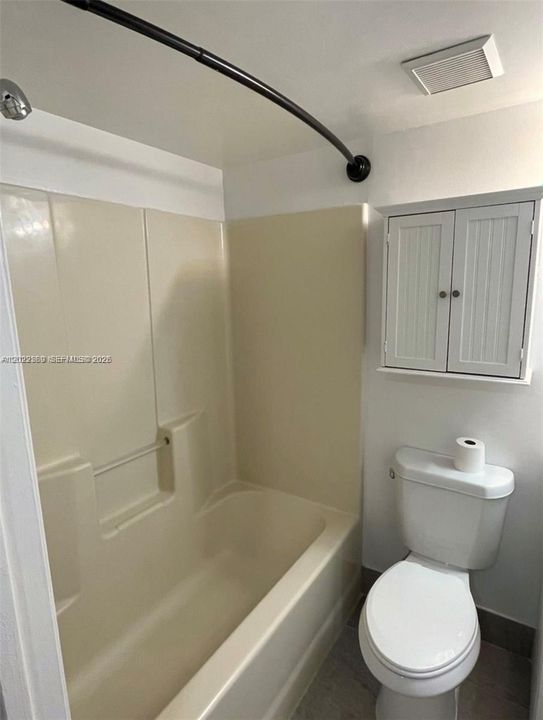 For Rent: $1,725 (1 beds, 1 baths, 659 Square Feet)