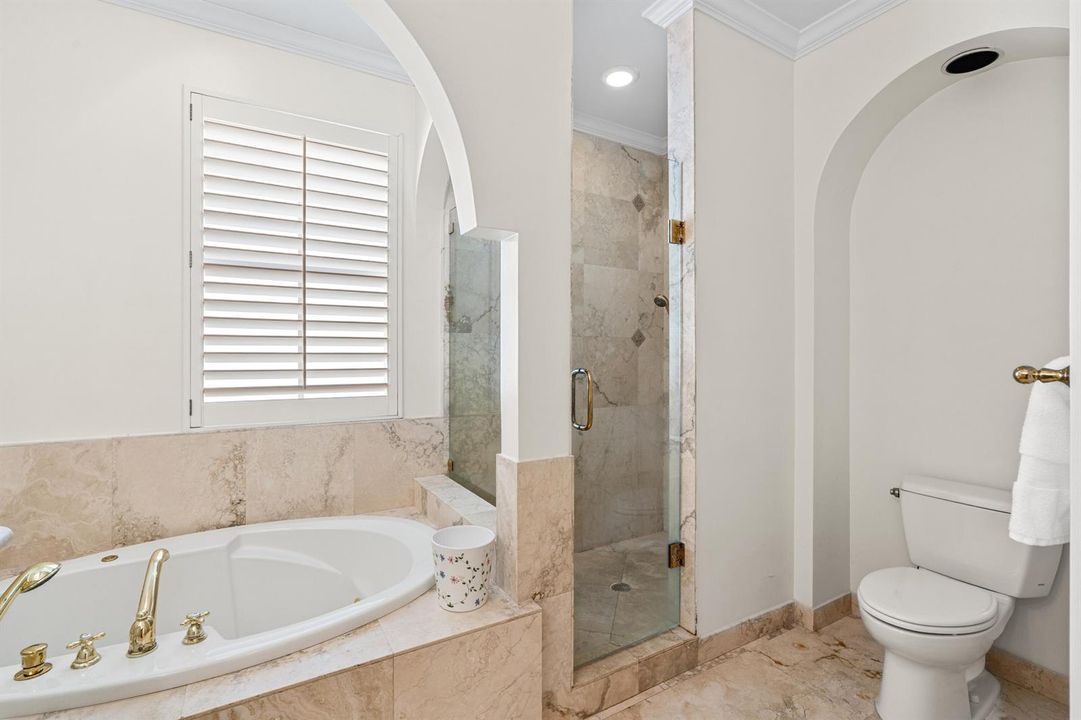mls_PRIMARY_BATHROOM