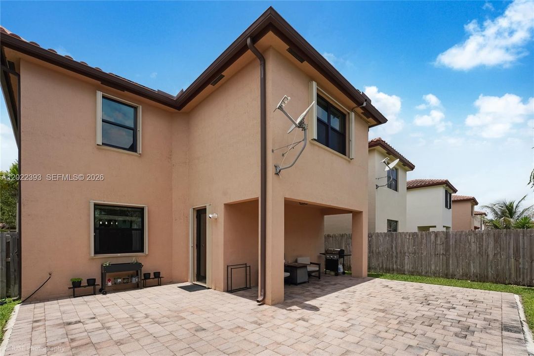 На продажу: $539,999 (5 спален, 2 ванн, 2492 Квадратных фут)