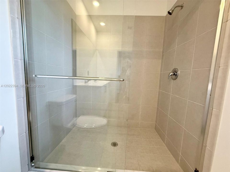 For Rent: $3,950 (3 beds, 2 baths, 1641 Square Feet)