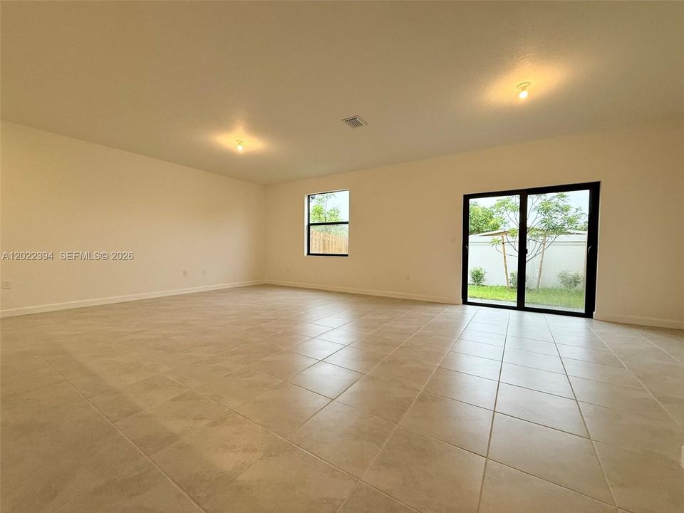 For Rent: $3,950 (3 beds, 2 baths, 1641 Square Feet)