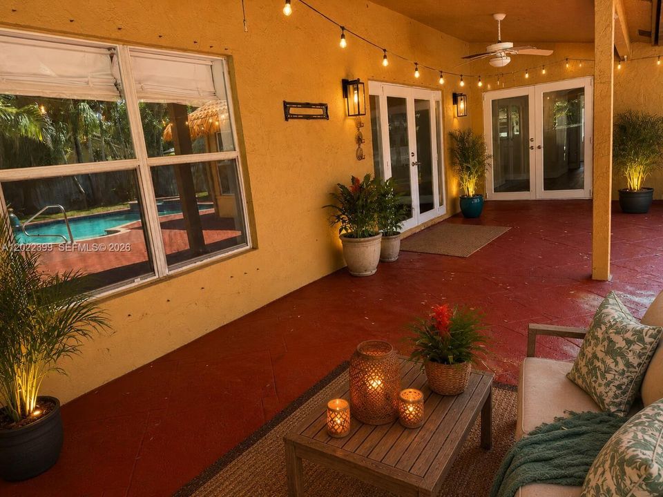 Activo con contrato: $774,000 (4 camas, 2 baños, 2256 Pies cuadrados)